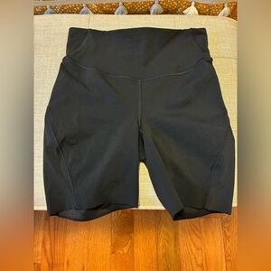 Lululemon Base Pace HR Shorts 8” size 4